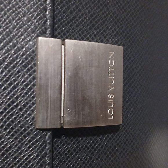 AUTHENTIC LOUIS VUITTON TAIGA SELENGA CLUTCH HAND BAG BLACK LEATHER - Picture 2 of 16